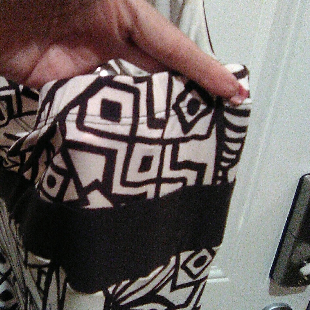 Dress - Picture 6 of 6